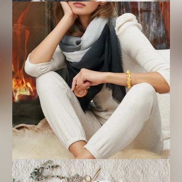 New $150 Cushnie Ombre Scarf Wrap - Picture 2 of 3